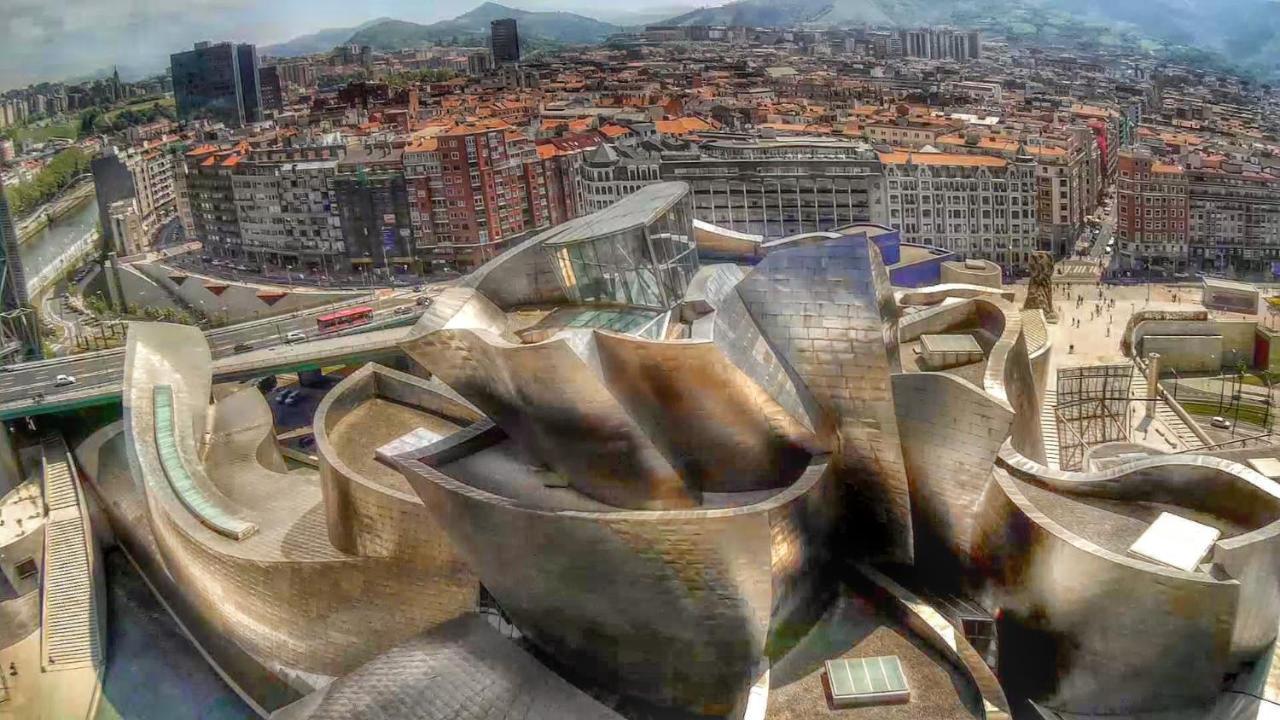 Lux Cityhall + Parking Bilbao Extérieur photo